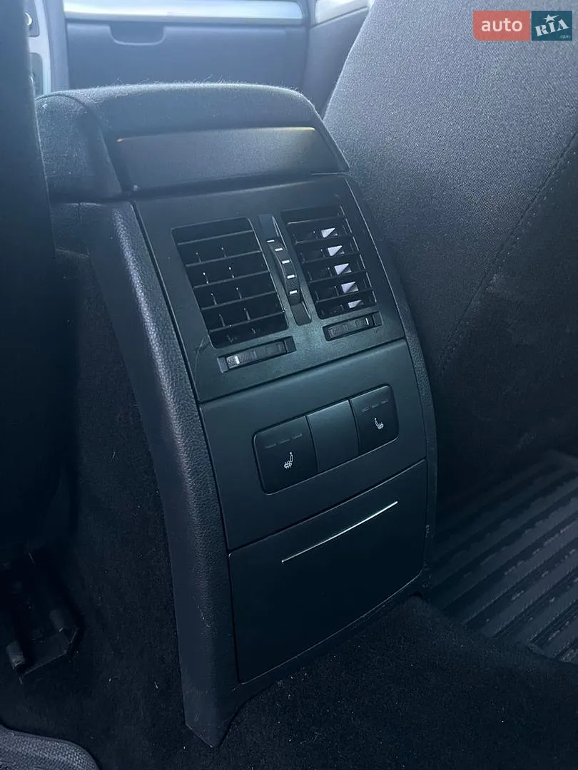2010 Skoda Octavia - мініатюра 10