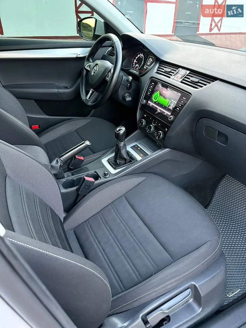 2017 Skoda Octavia - мініатюра 20