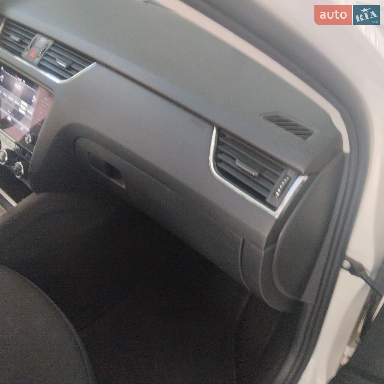 2019 Skoda Octavia - мініатюра 32
