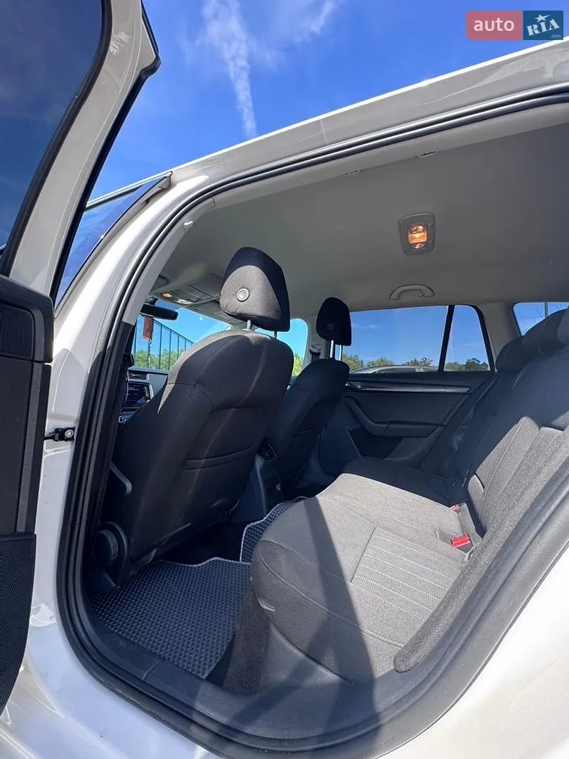2018 Skoda Octavia - мініатюра 9
