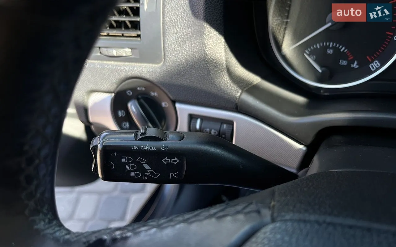 2011 Skoda Octavia - мініатюра 14