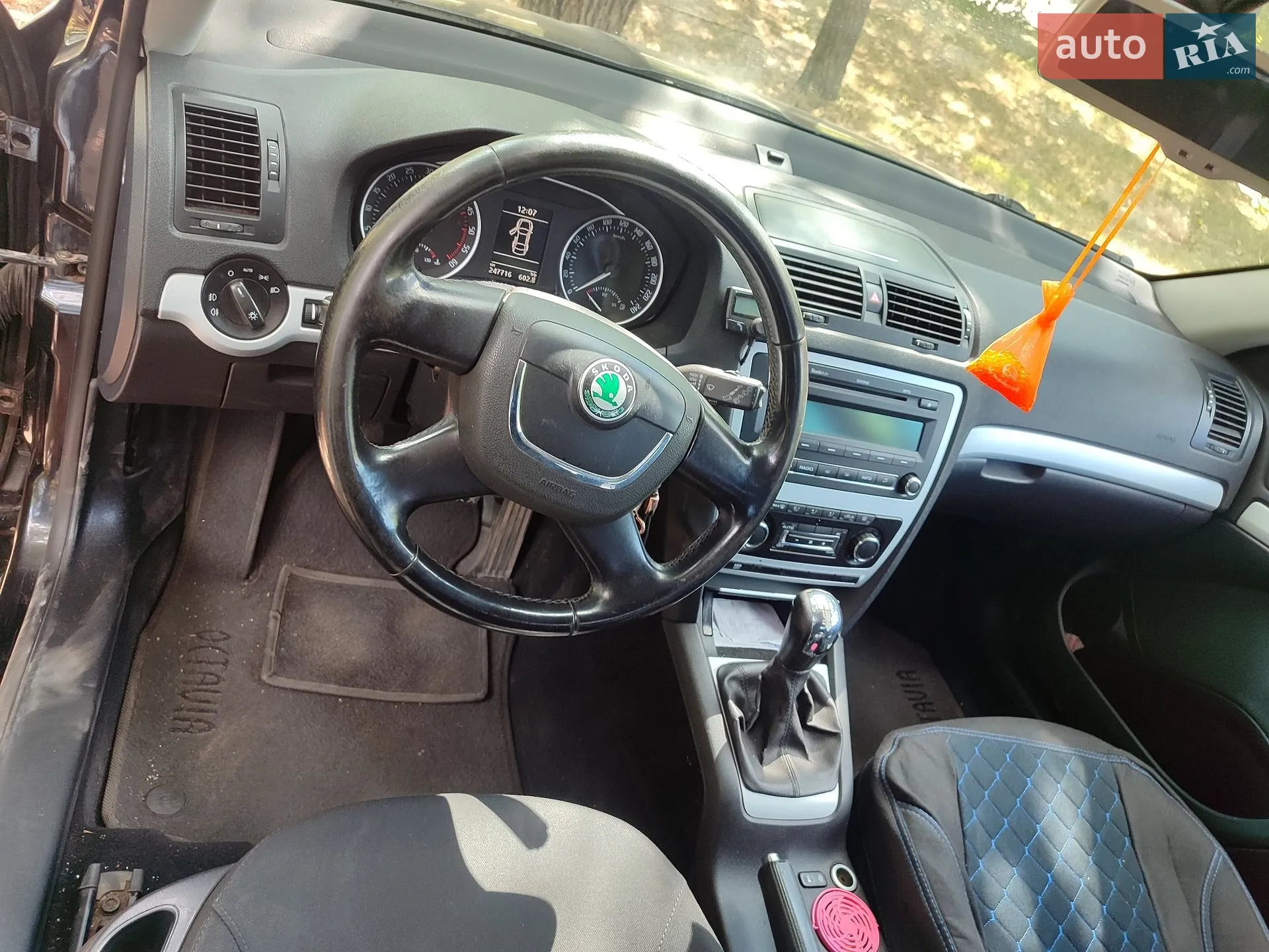 2010 Skoda Octavia - мініатюра 12