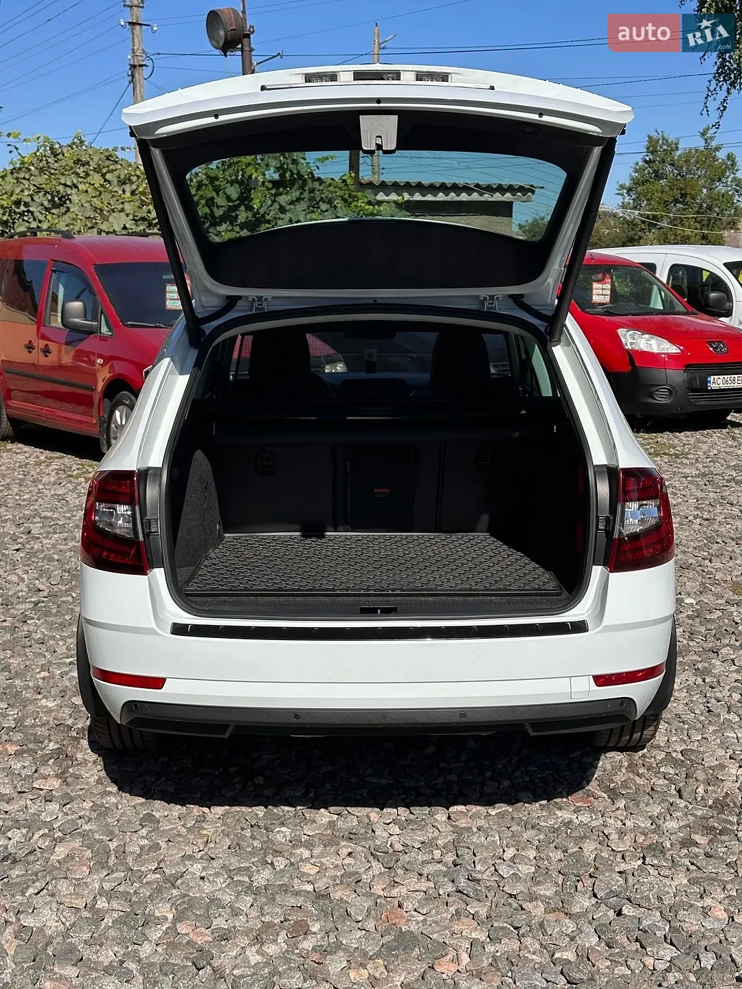 2017 Skoda Octavia - мініатюра 15