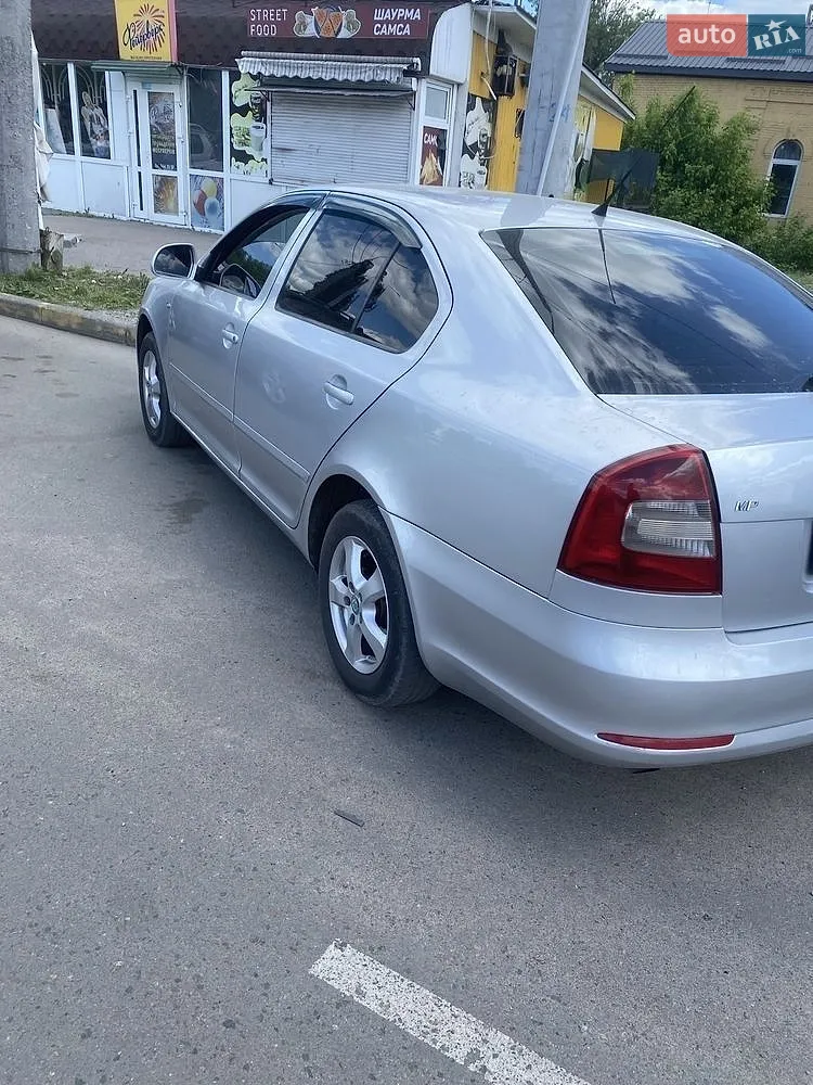 2010 Skoda Octavia - мініатюра 10