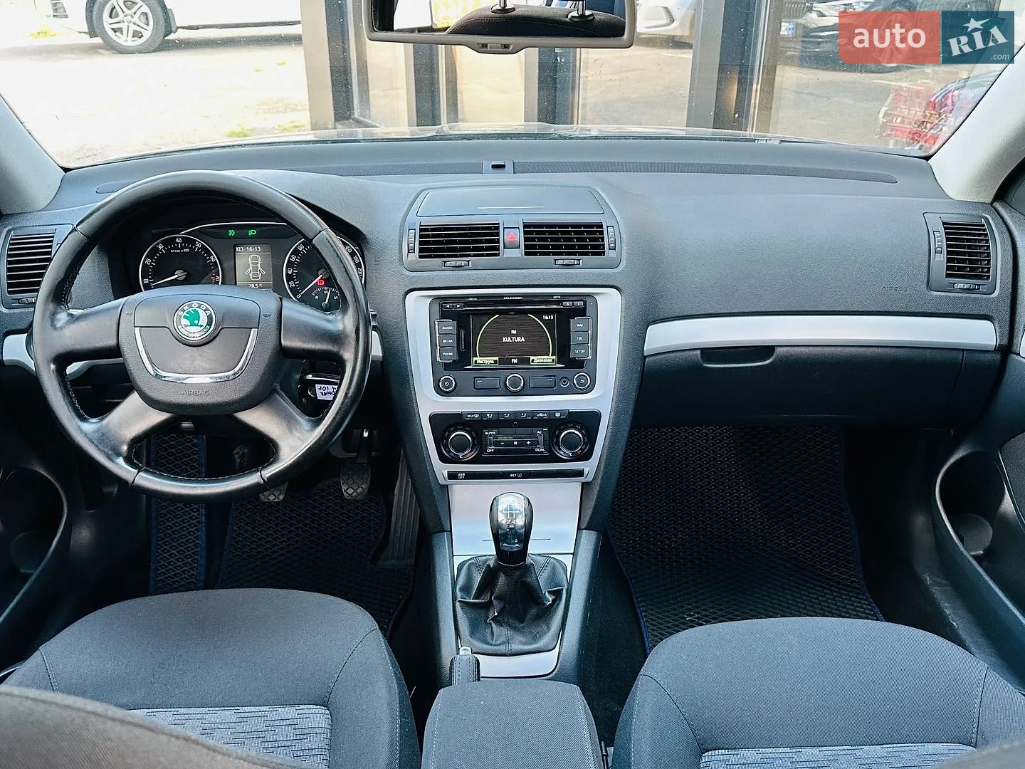 2010 Skoda Octavia - мініатюра 18