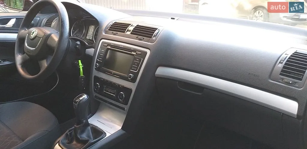 2011 Skoda Octavia - мініатюра 30