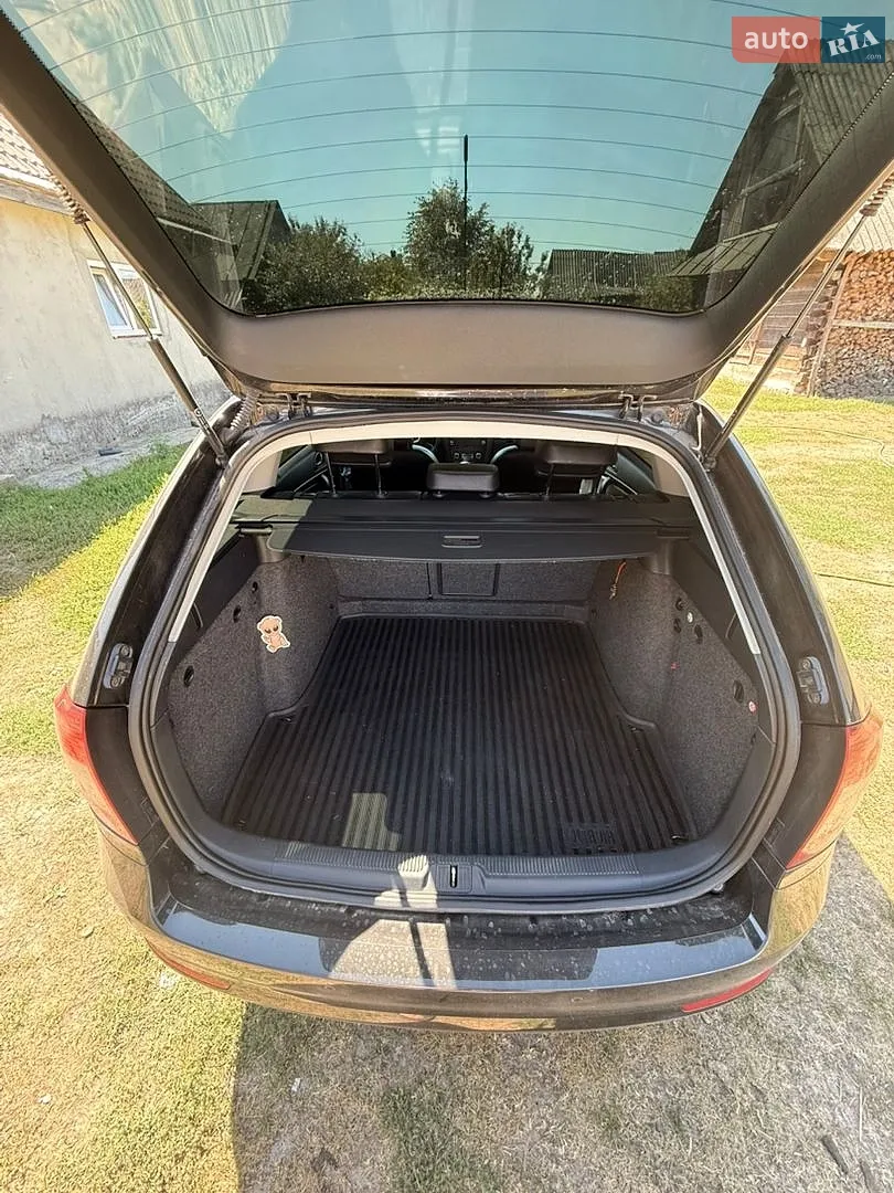2010 Skoda Octavia - мініатюра 9