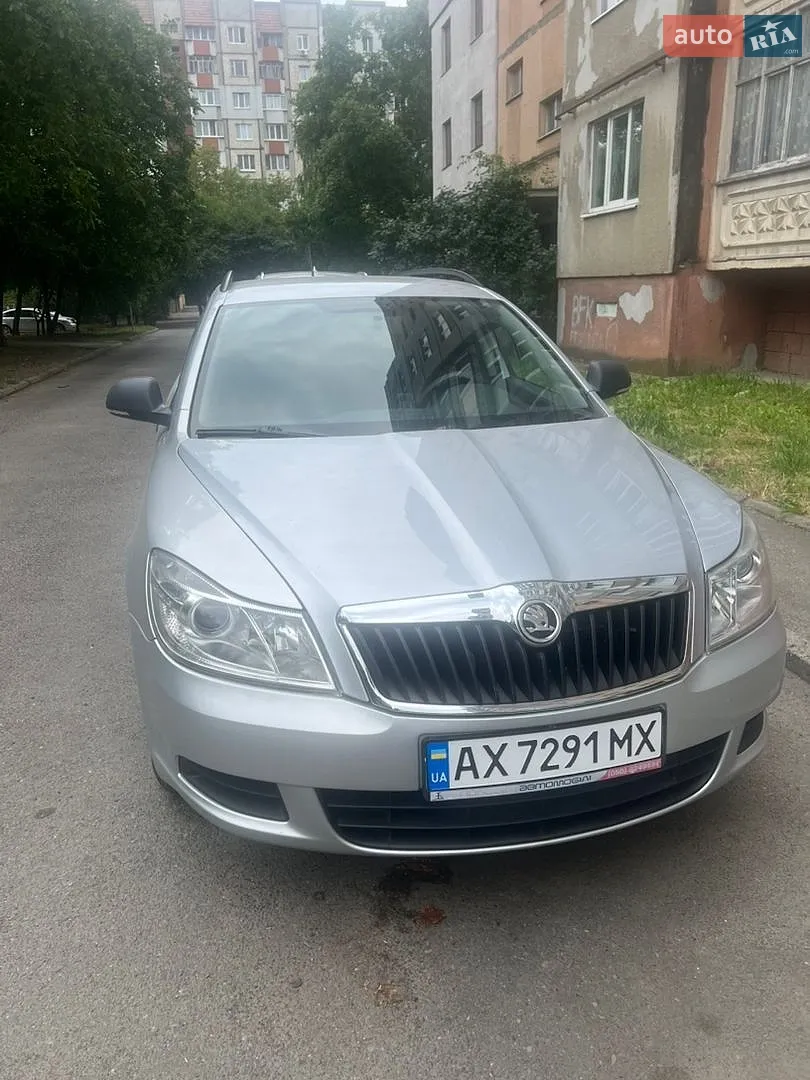 2011 Skoda Octavia - мініатюра 2
