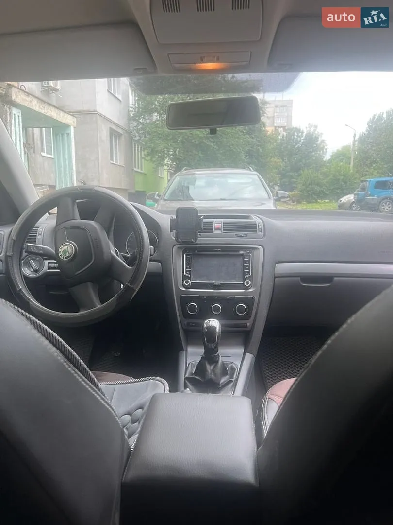 2011 Skoda Octavia - мініатюра 8