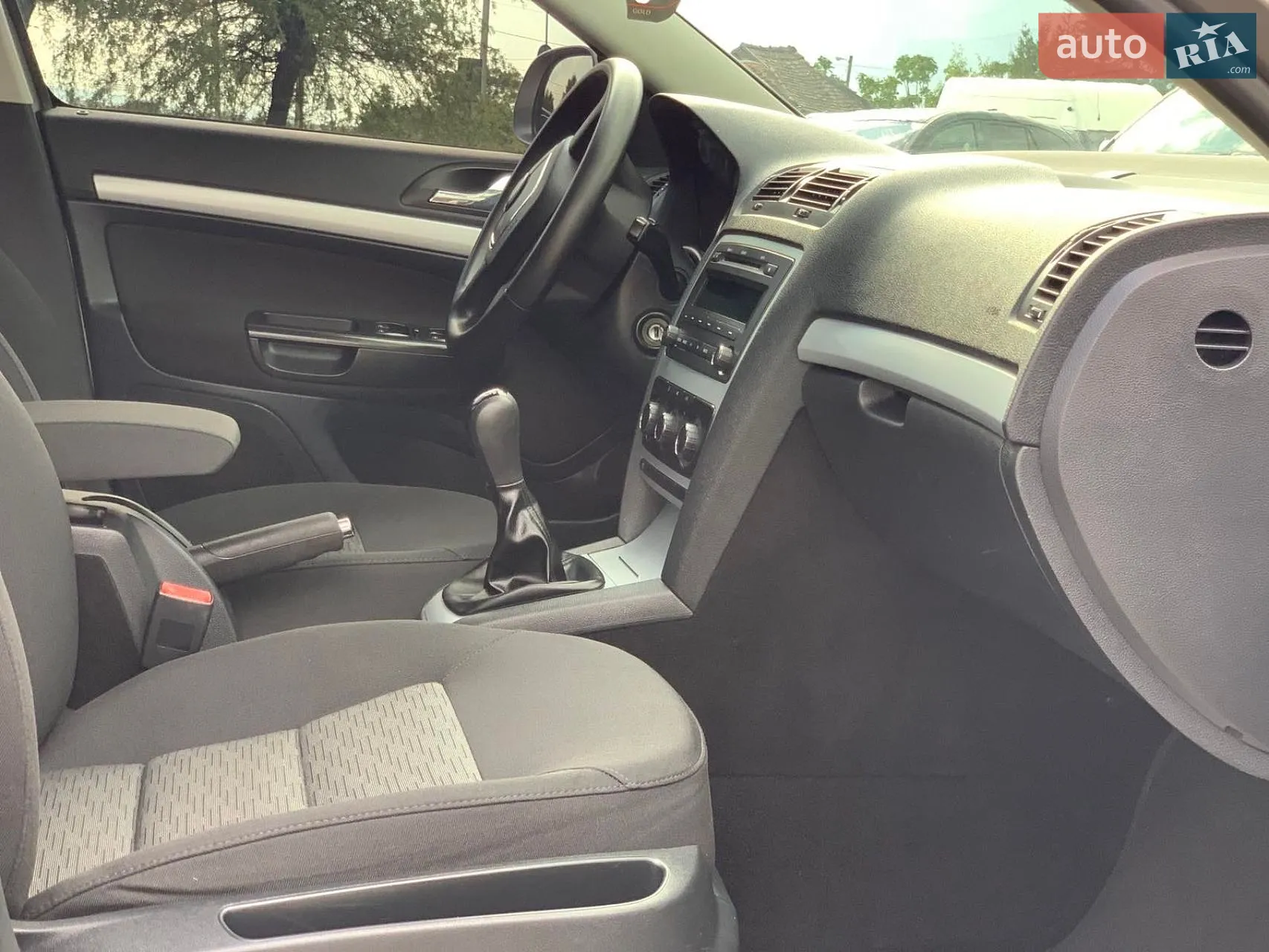 2010 Skoda Octavia - мініатюра 62