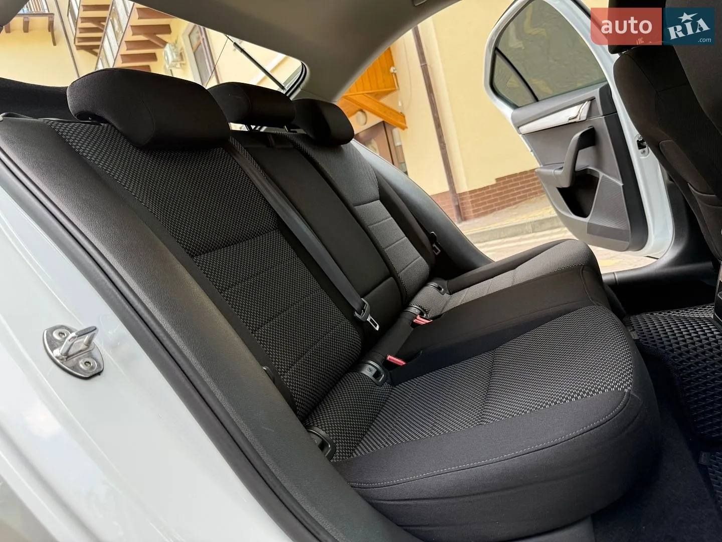 2016 Skoda Octavia - мініатюра 154