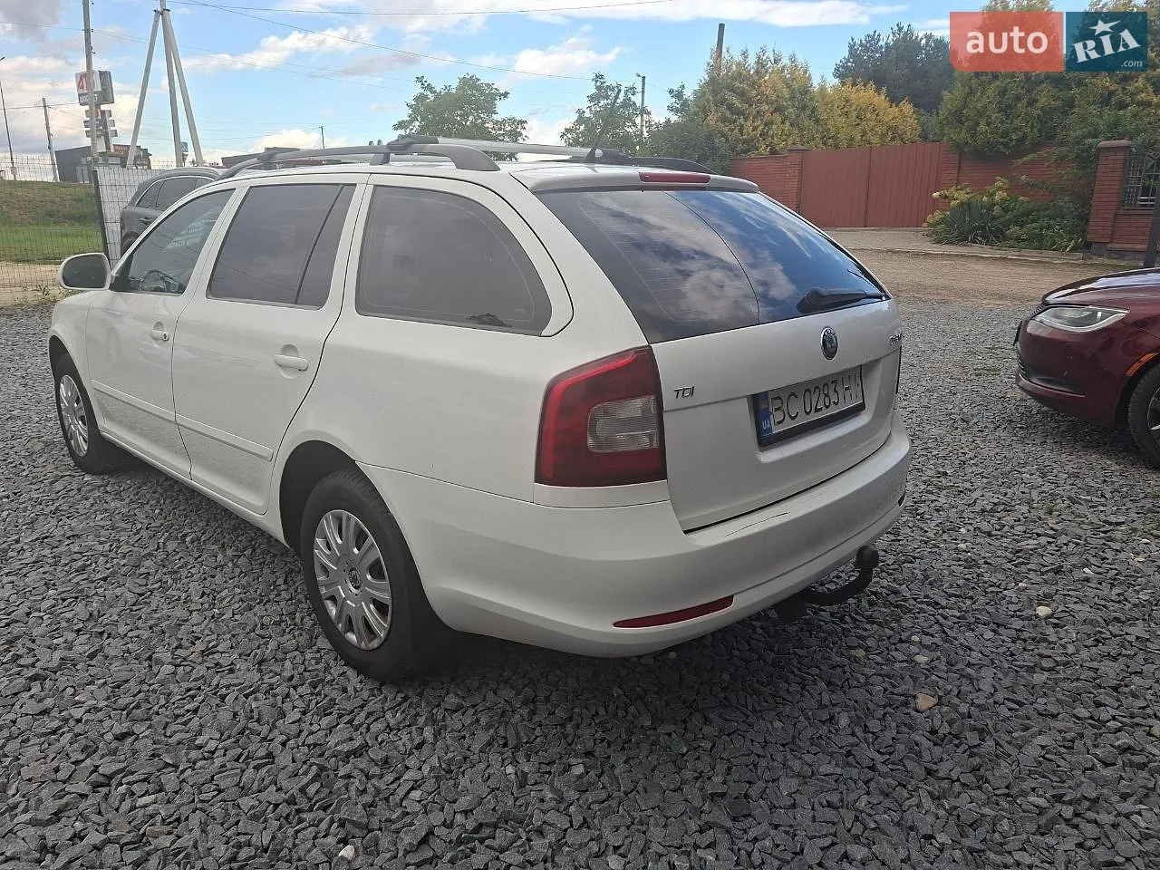 2011 Skoda Octavia - мініатюра 10