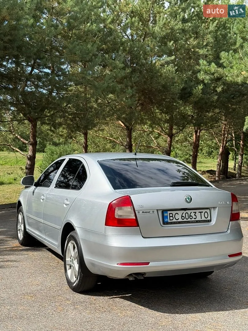 2011 Skoda Octavia - мініатюра 9