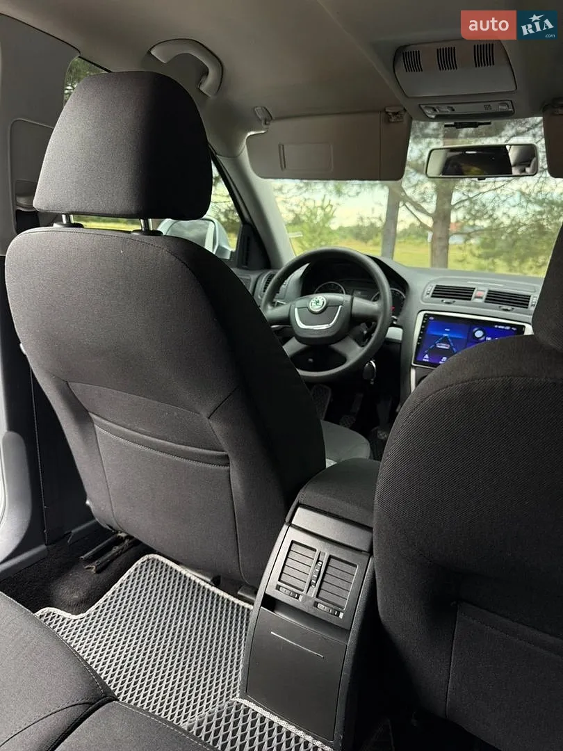 2011 Skoda Octavia - мініатюра 44