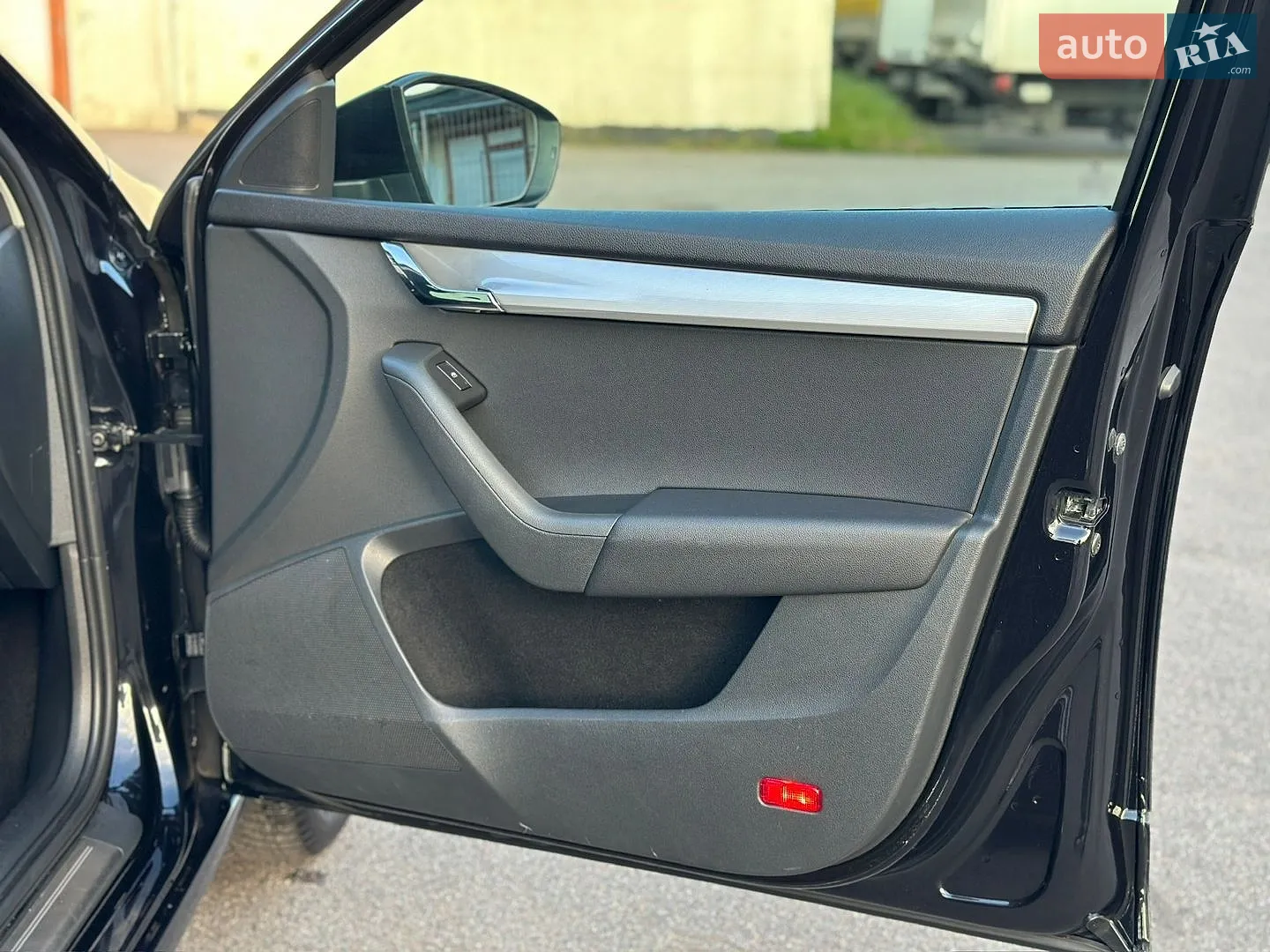 2015 Skoda Octavia - мініатюра 18