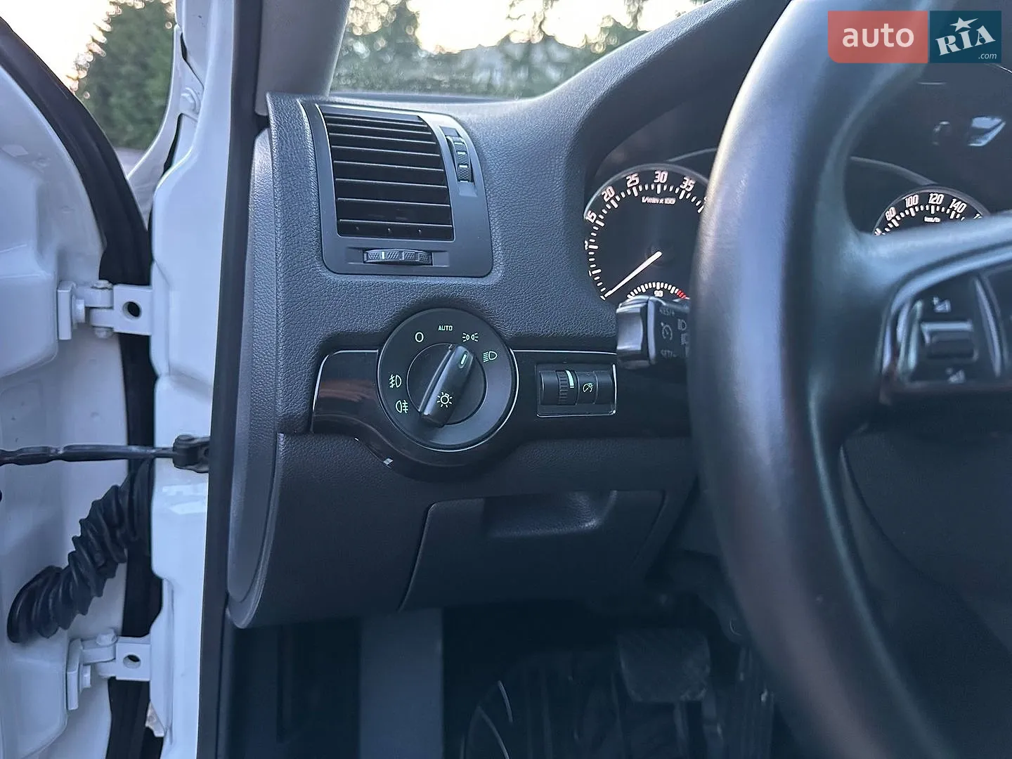 2012 Skoda Octavia - мініатюра 23