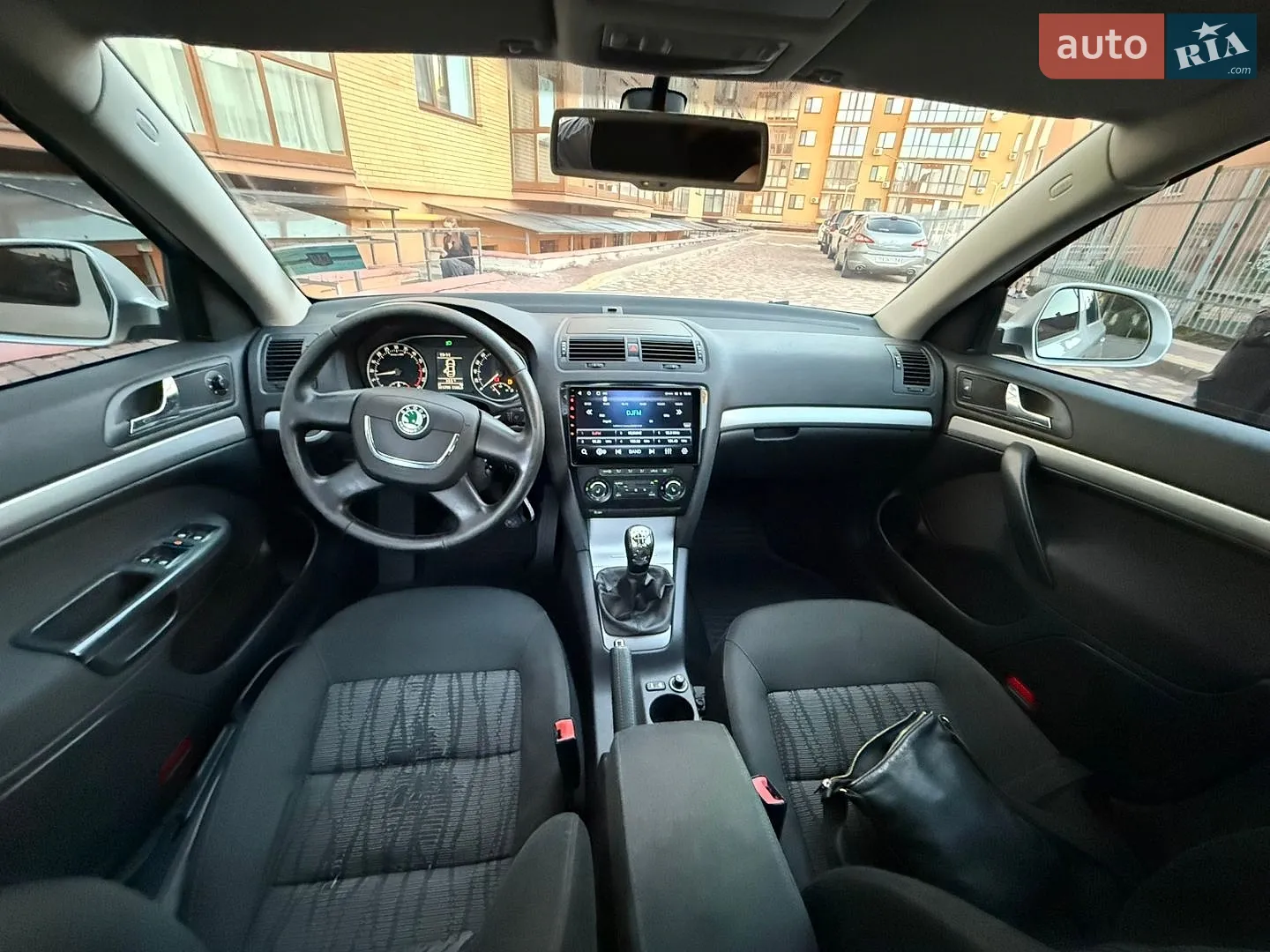 2010 Skoda Octavia - мініатюра 16
