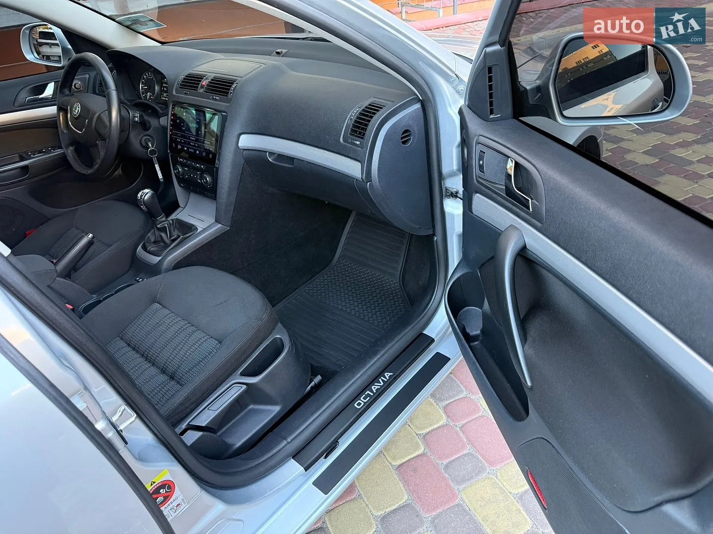 2010 Skoda Octavia - мініатюра 22
