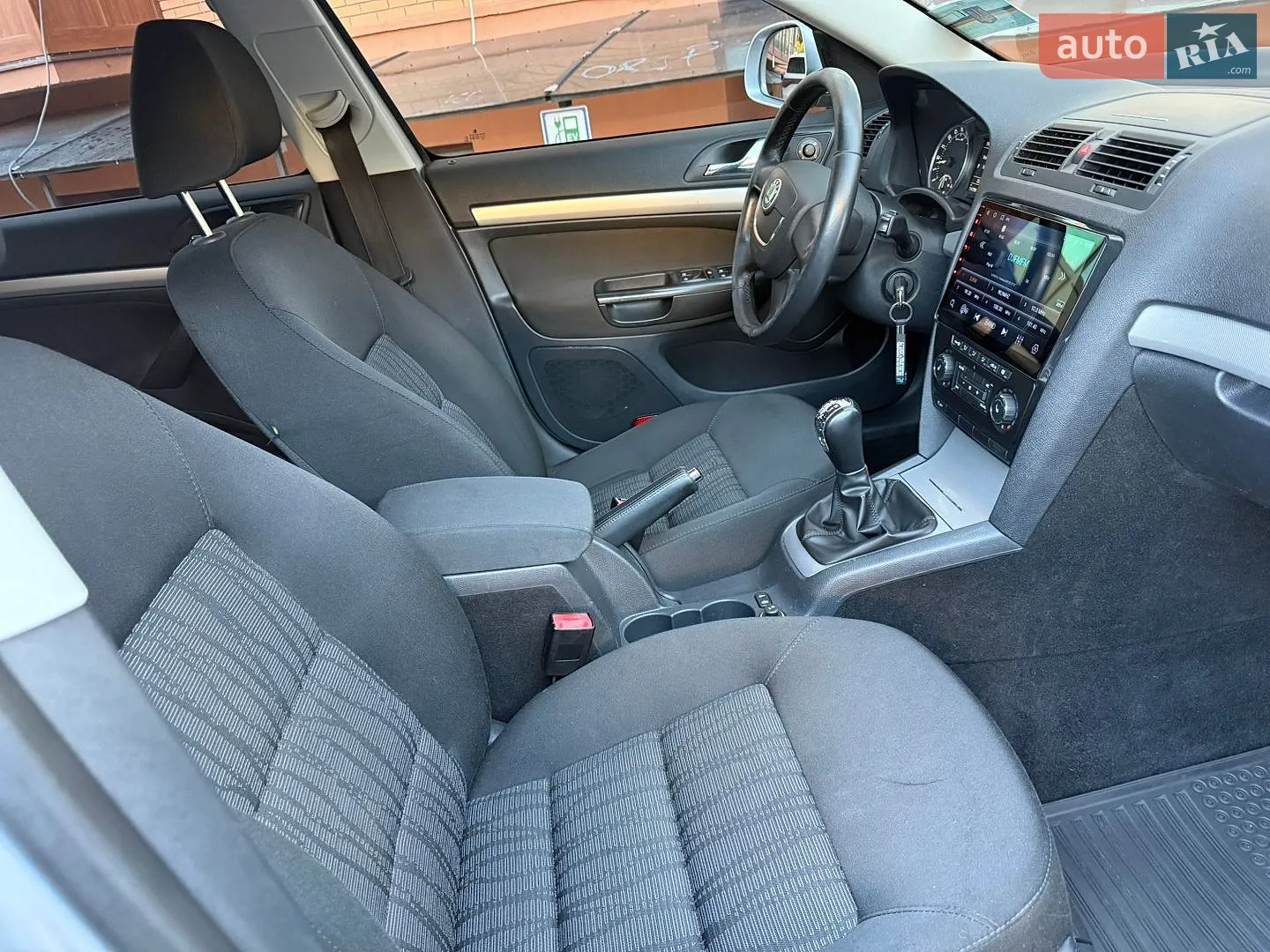 2010 Skoda Octavia - мініатюра 23