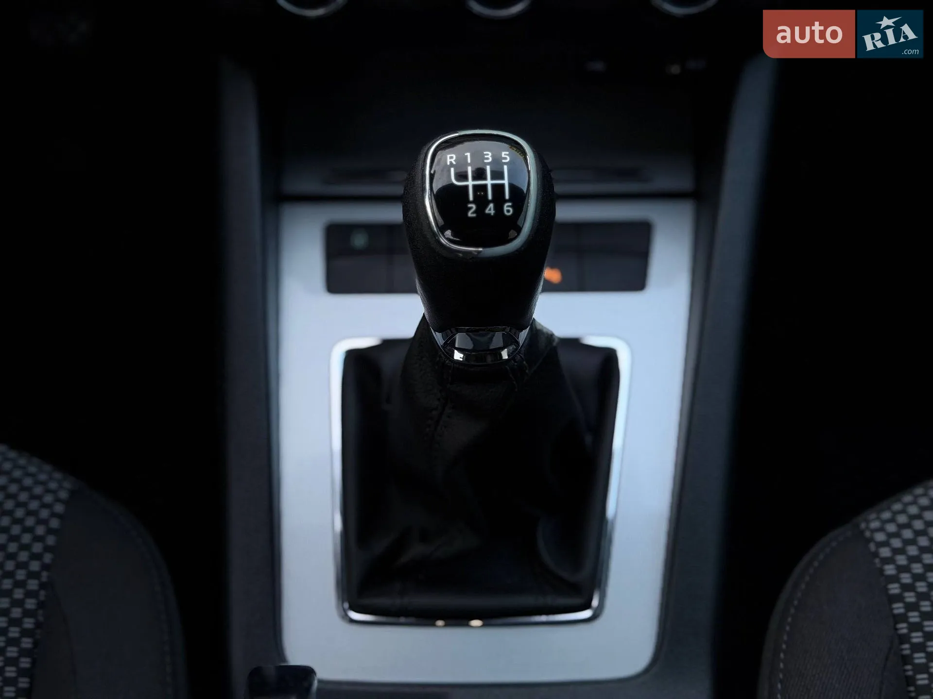 2016 Skoda Octavia - мініатюра 14