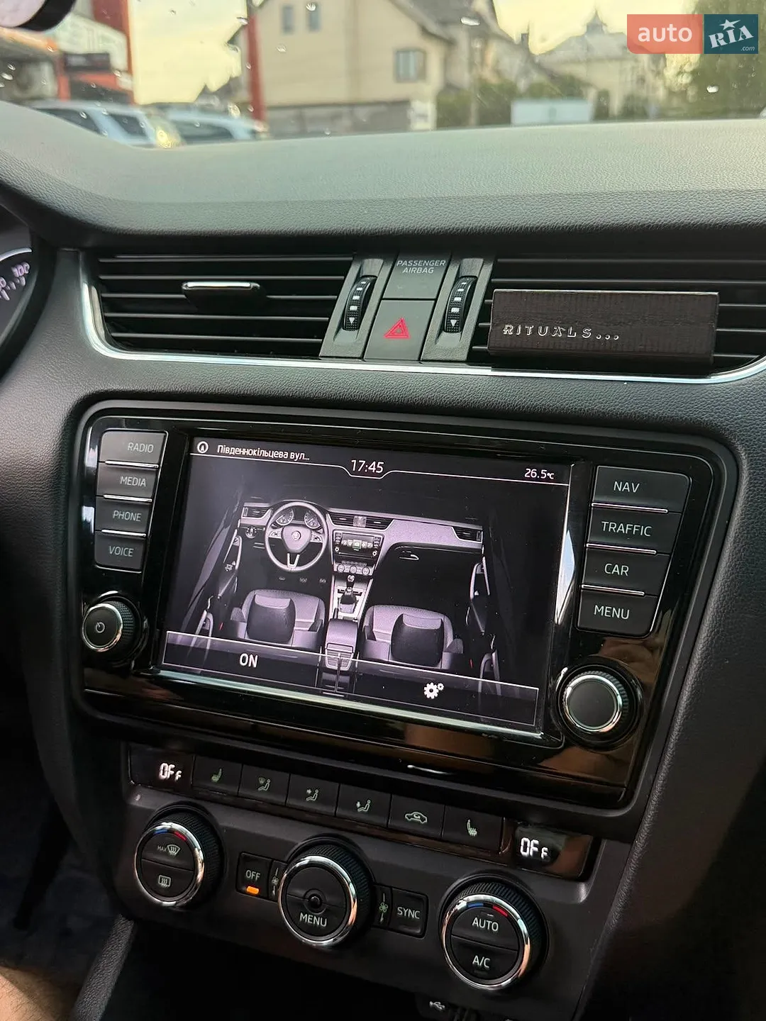 2016 Skoda Octavia - мініатюра 9