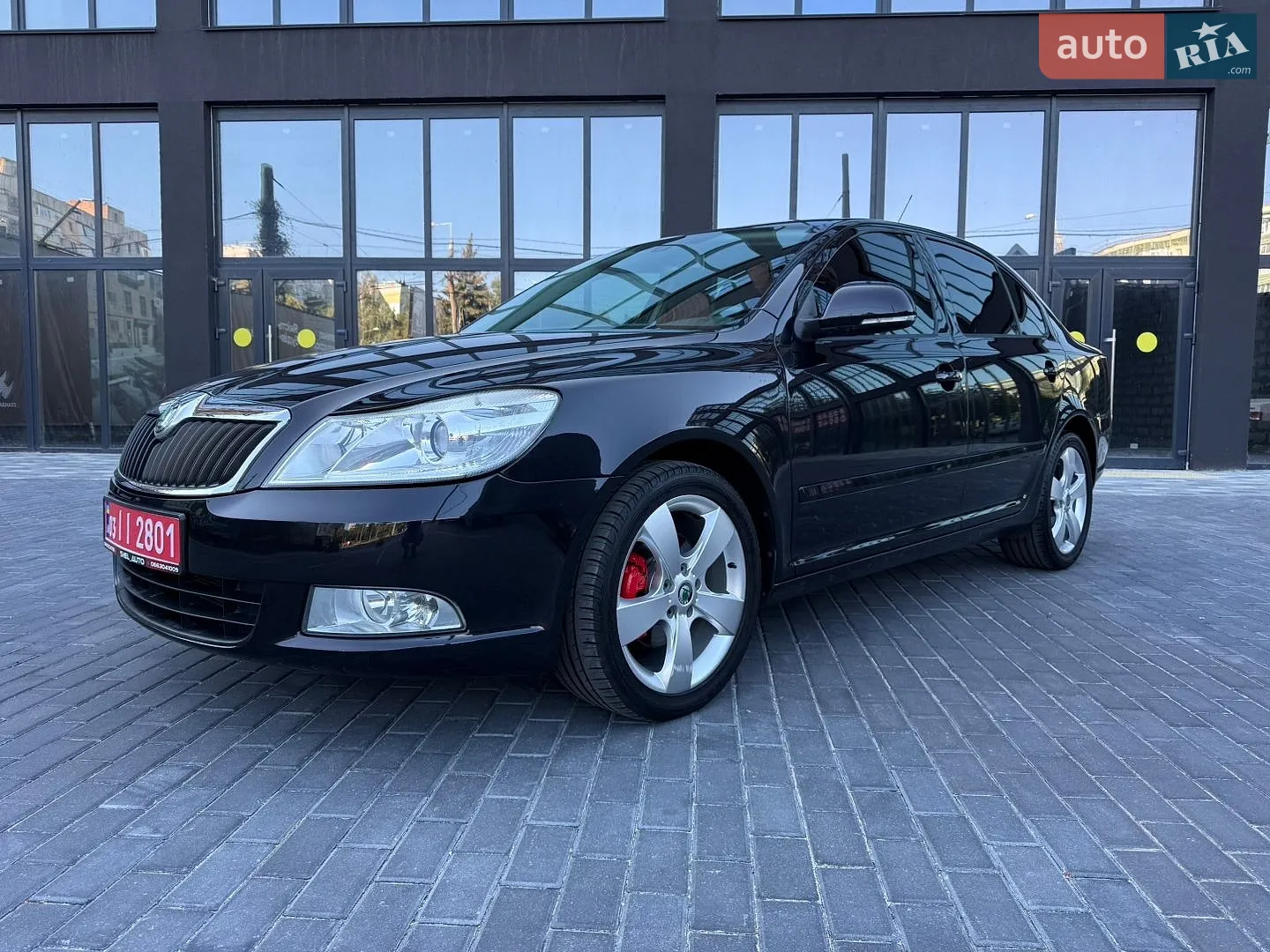 2010 Skoda Octavia - мініатюра 2
