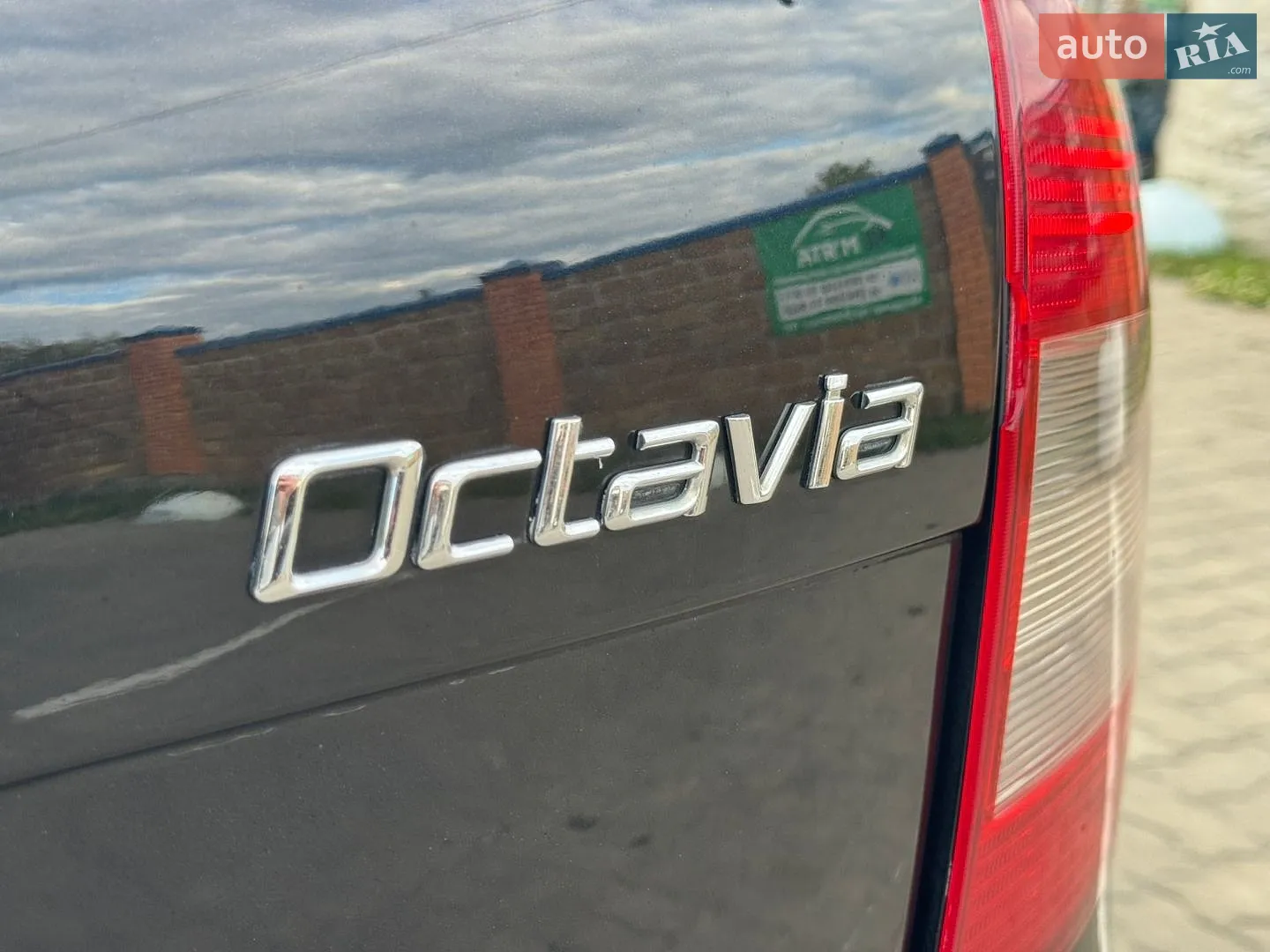 2010 Skoda Octavia - мініатюра 8