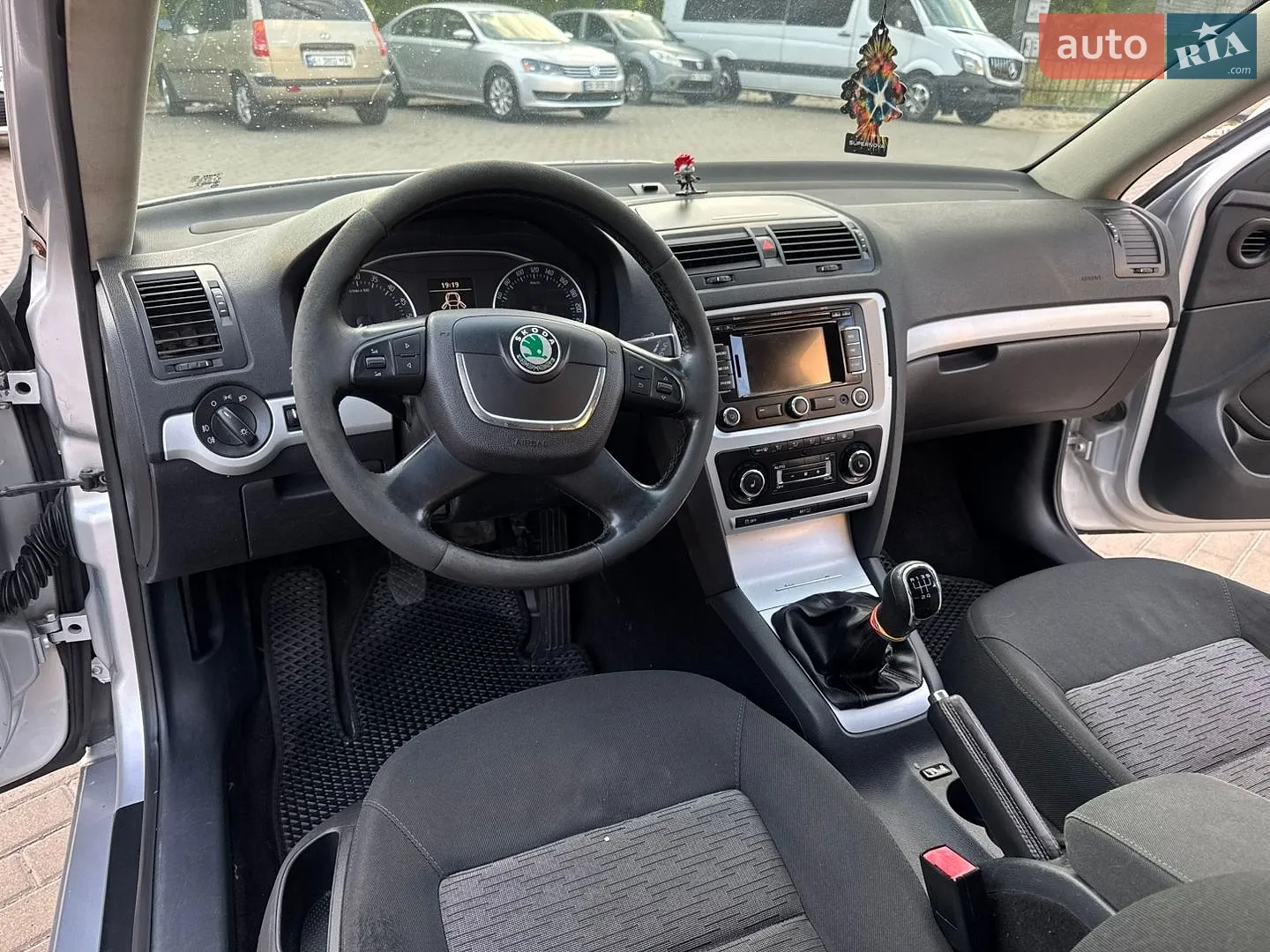 2011 Skoda Octavia - мініатюра 35