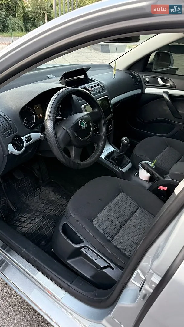 2011 Skoda Octavia - мініатюра 9