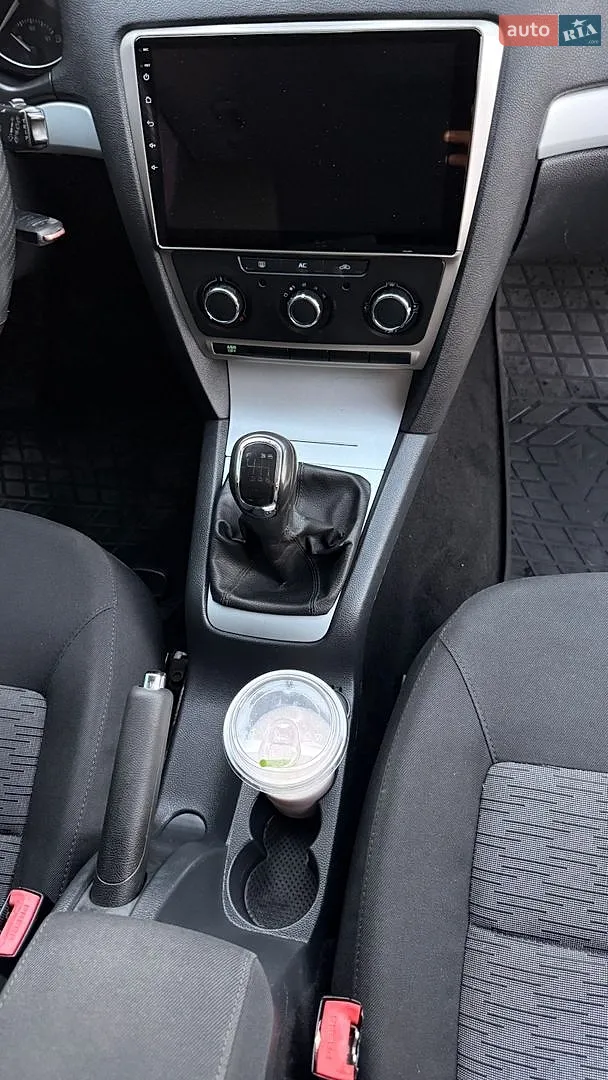2011 Skoda Octavia - мініатюра 20