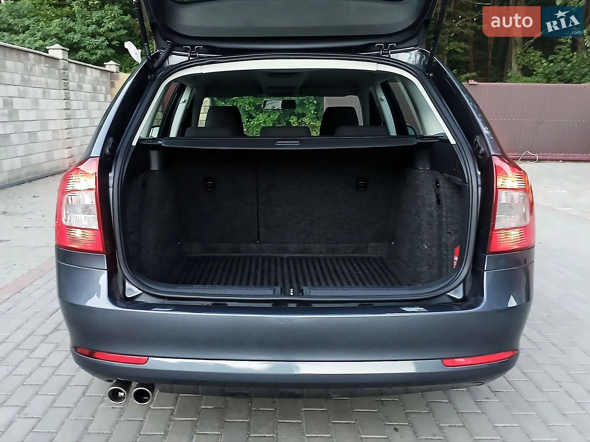 2010 Skoda Octavia - мініатюра 12