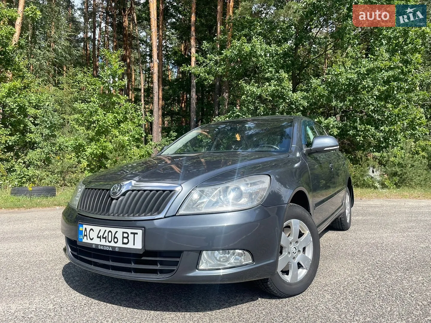 2010 Skoda Octavia - мініатюра 2