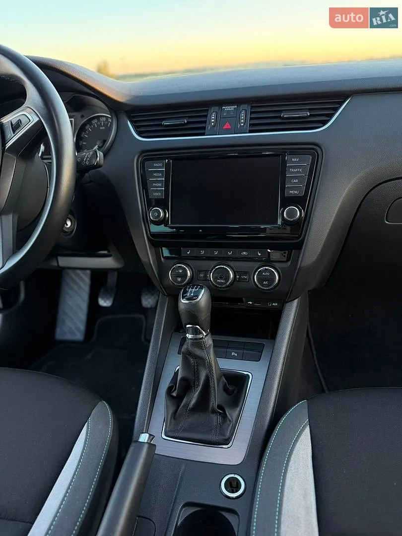 2016 Skoda Octavia - мініатюра 16