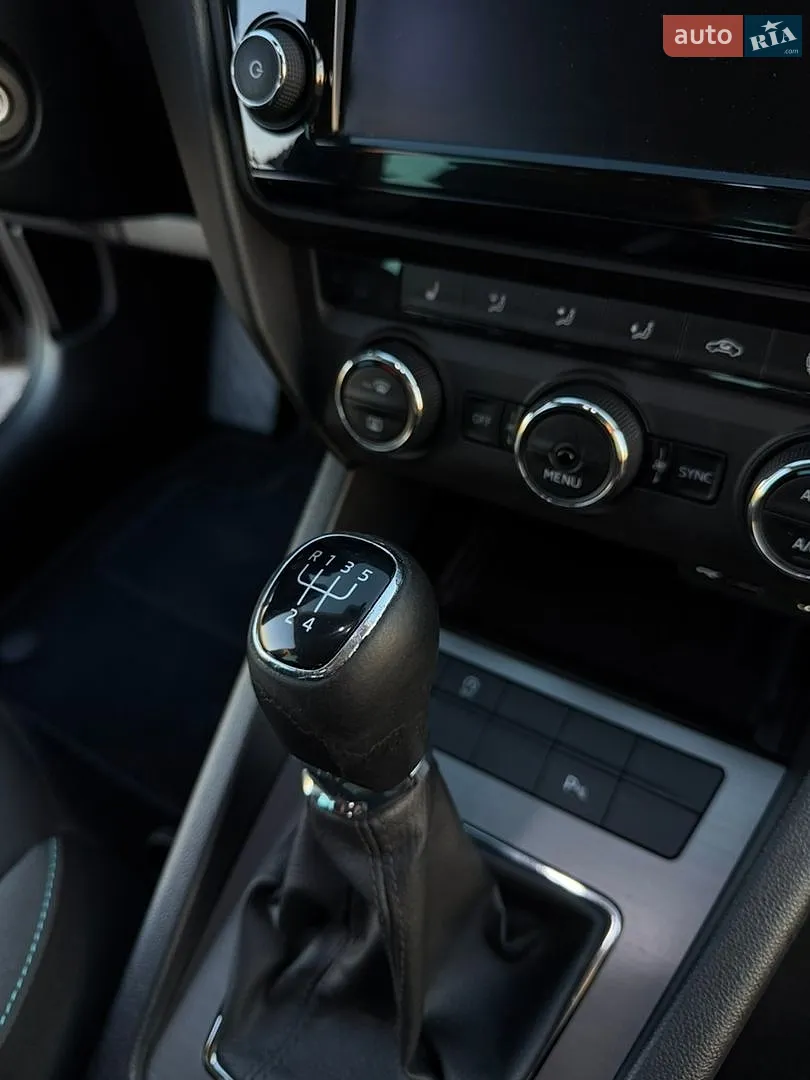 2016 Skoda Octavia - мініатюра 17