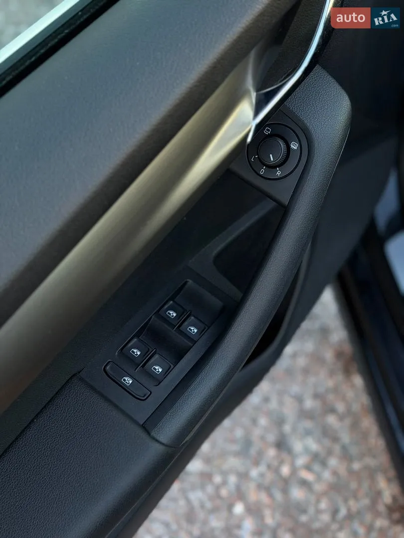 2016 Skoda Octavia - мініатюра 28