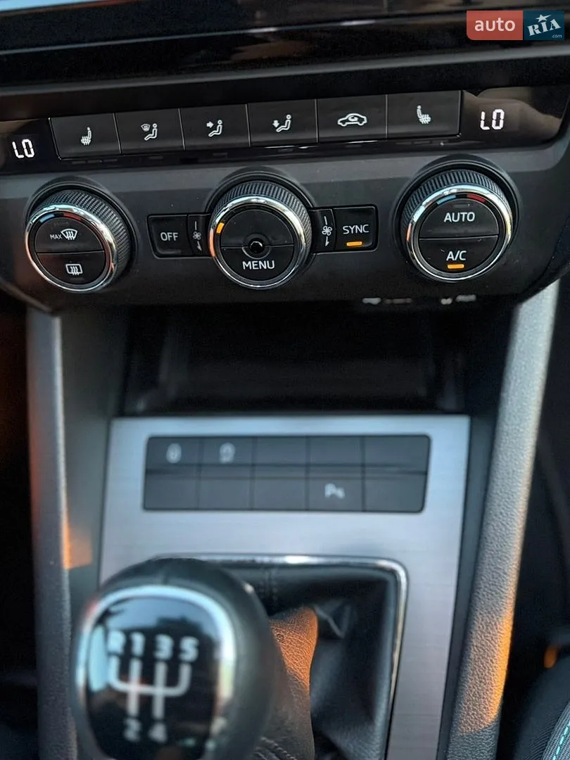 2016 Skoda Octavia - мініатюра 35