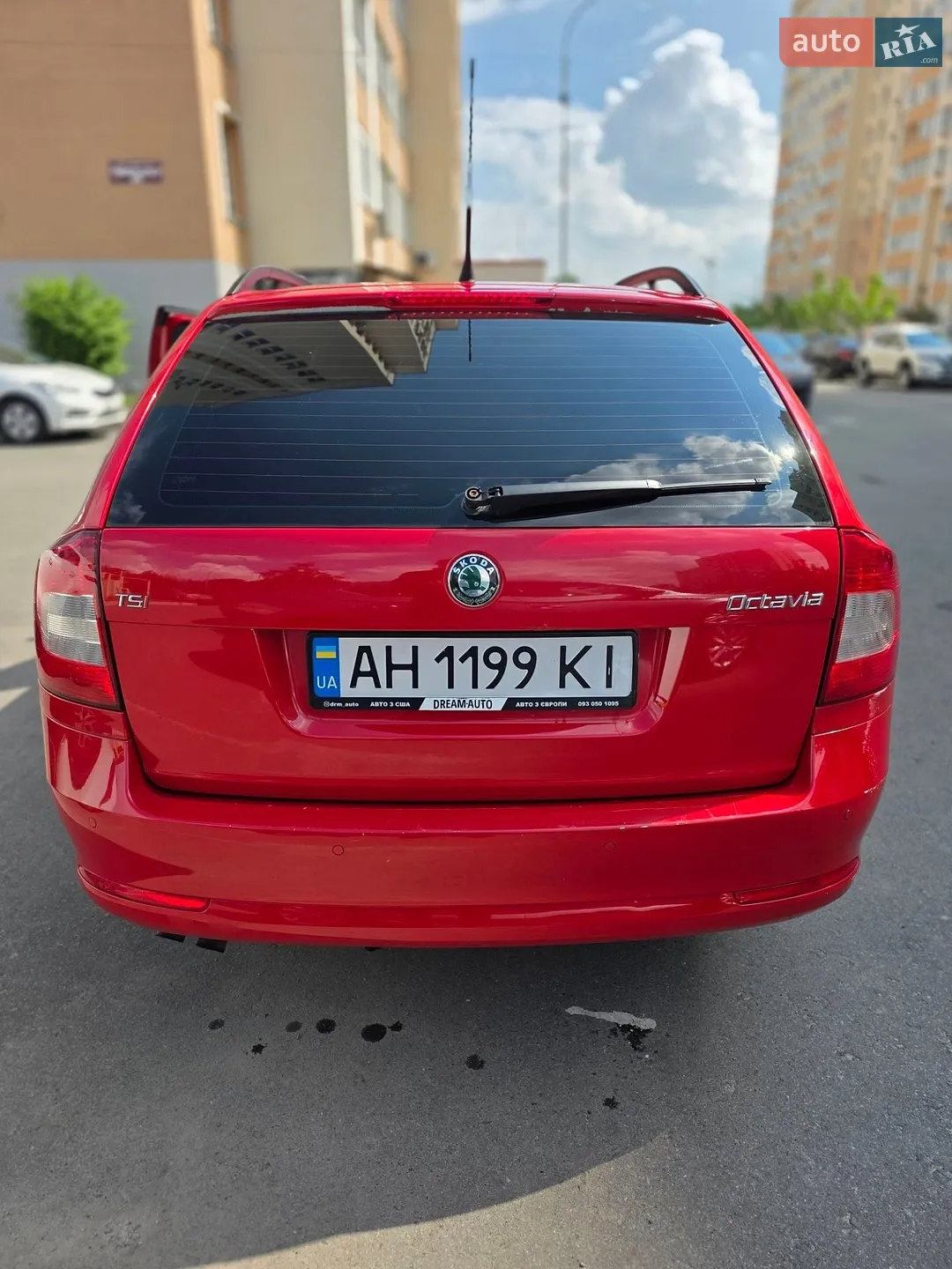 2010 Skoda Octavia - мініатюра 13