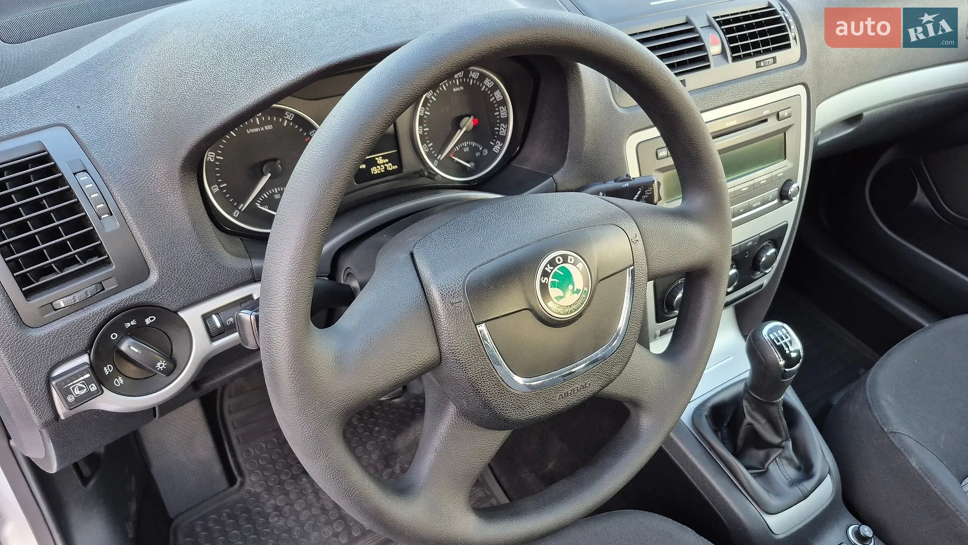 2012 Skoda Octavia - мініатюра 21