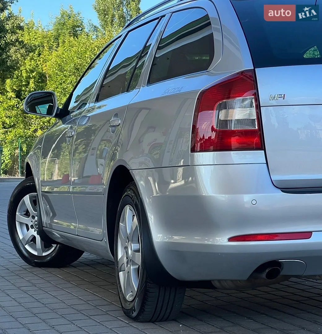 2010 Skoda Octavia - мініатюра 4