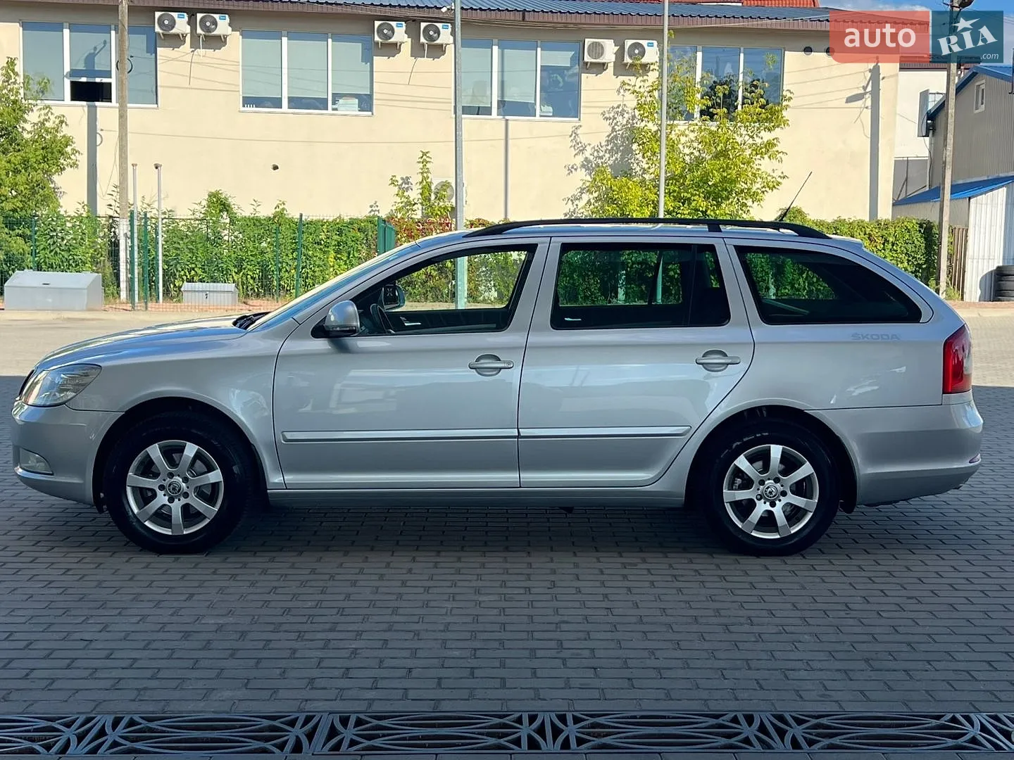 2010 Skoda Octavia - мініатюра 8