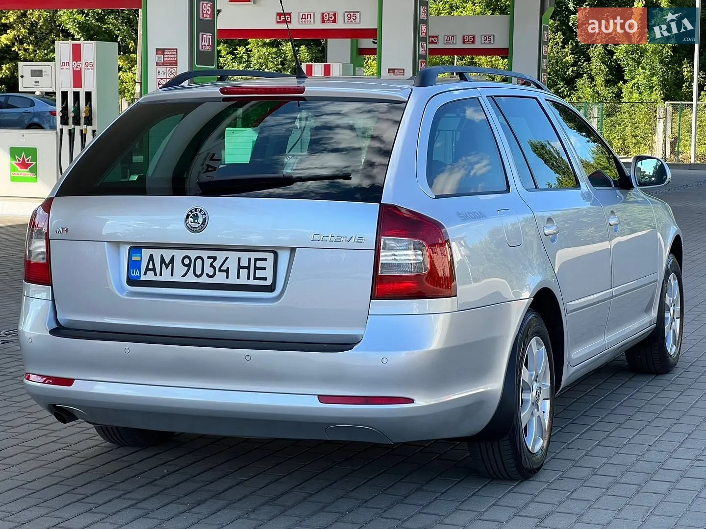 2010 Skoda Octavia - мініатюра 11