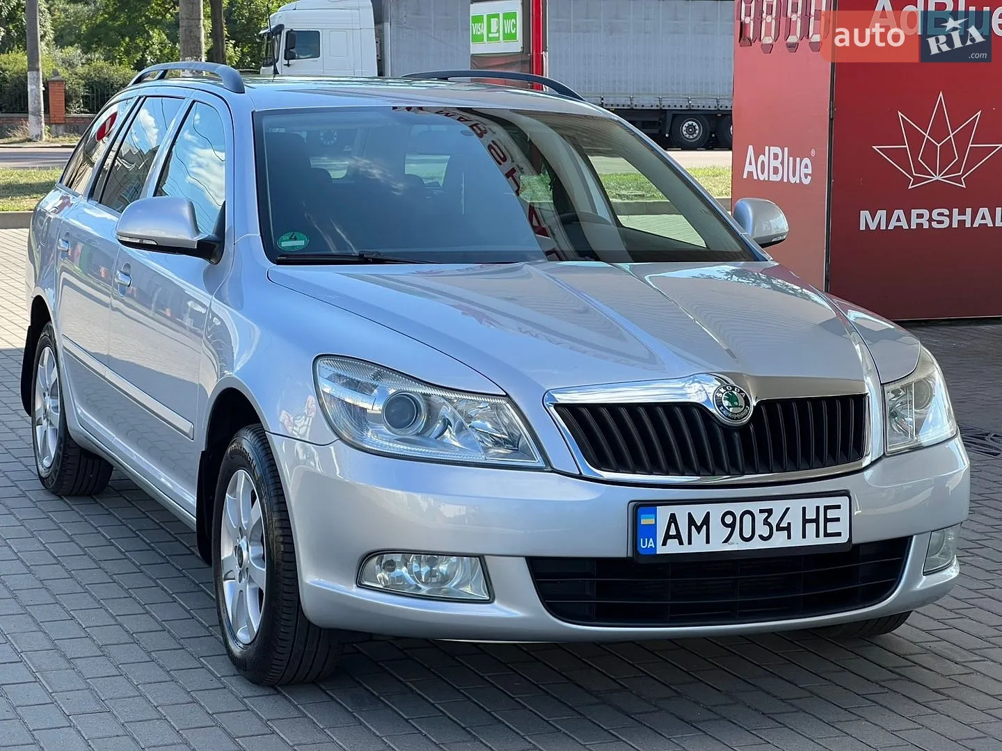 2010 Skoda Octavia - мініатюра 13
