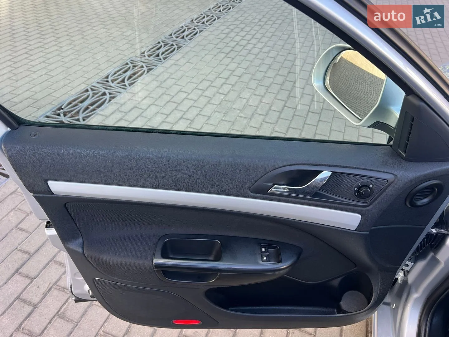 2010 Skoda Octavia - мініатюра 29