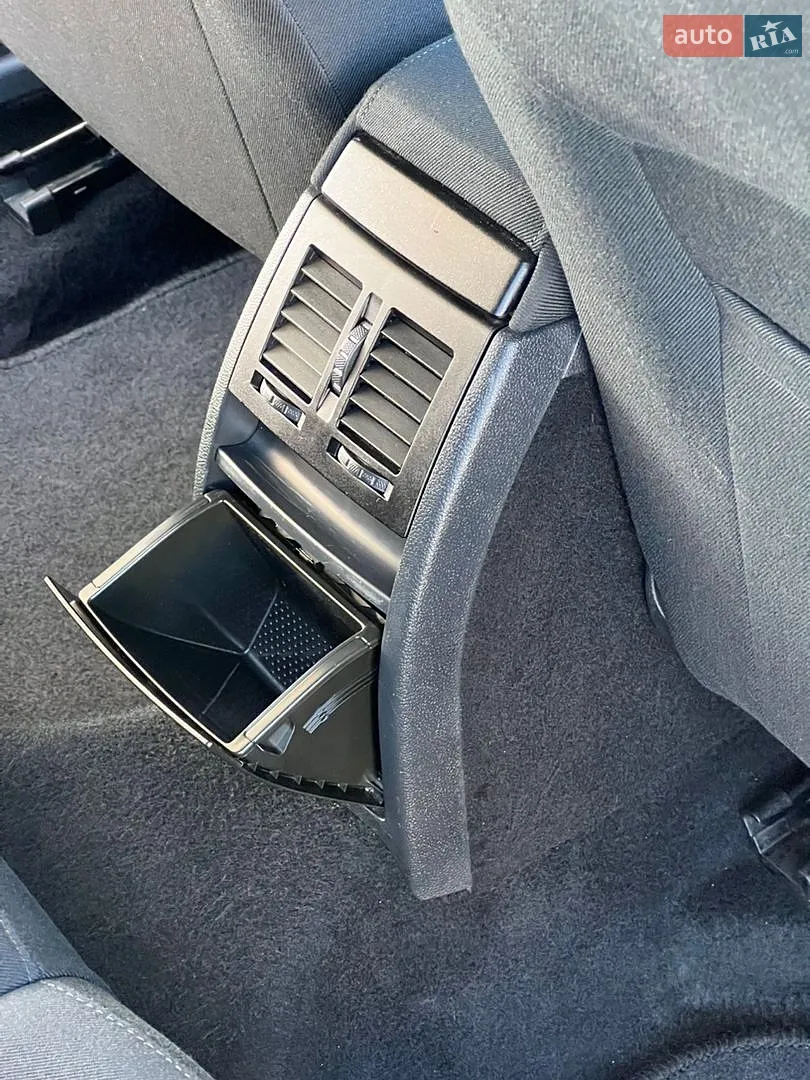 2010 Skoda Octavia - мініатюра 31