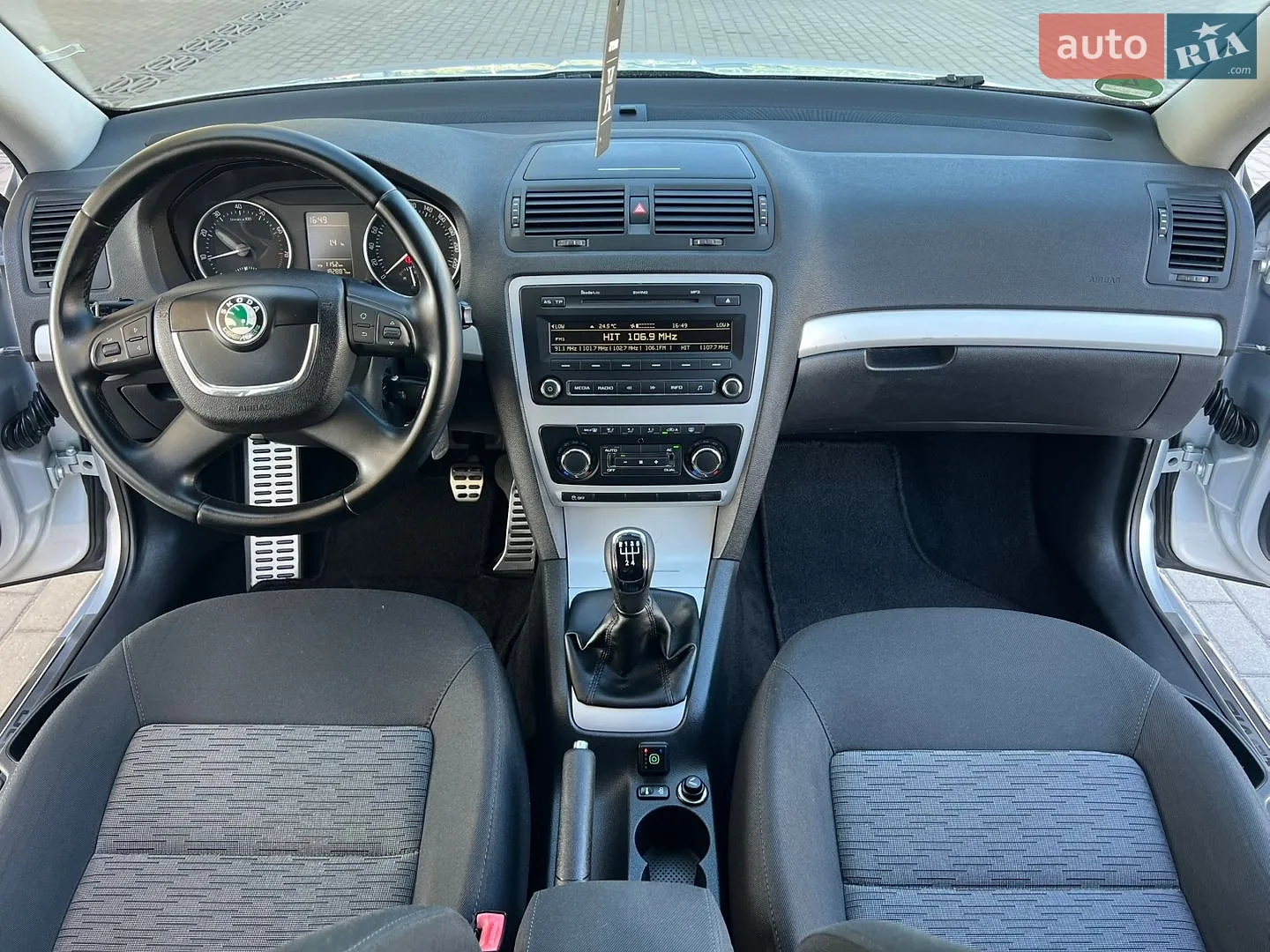 2010 Skoda Octavia - мініатюра 43
