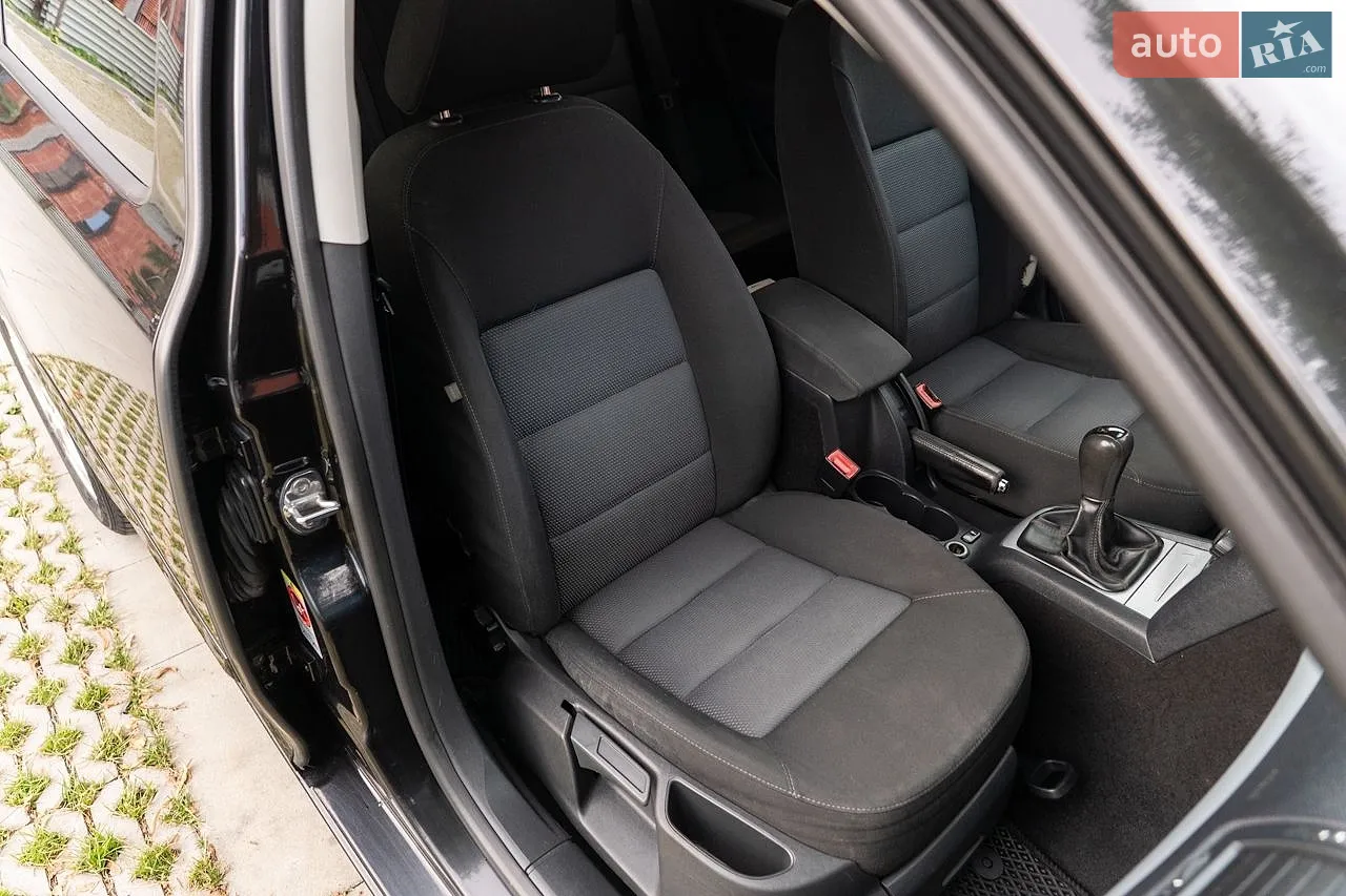 2010 Skoda Octavia - мініатюра 11