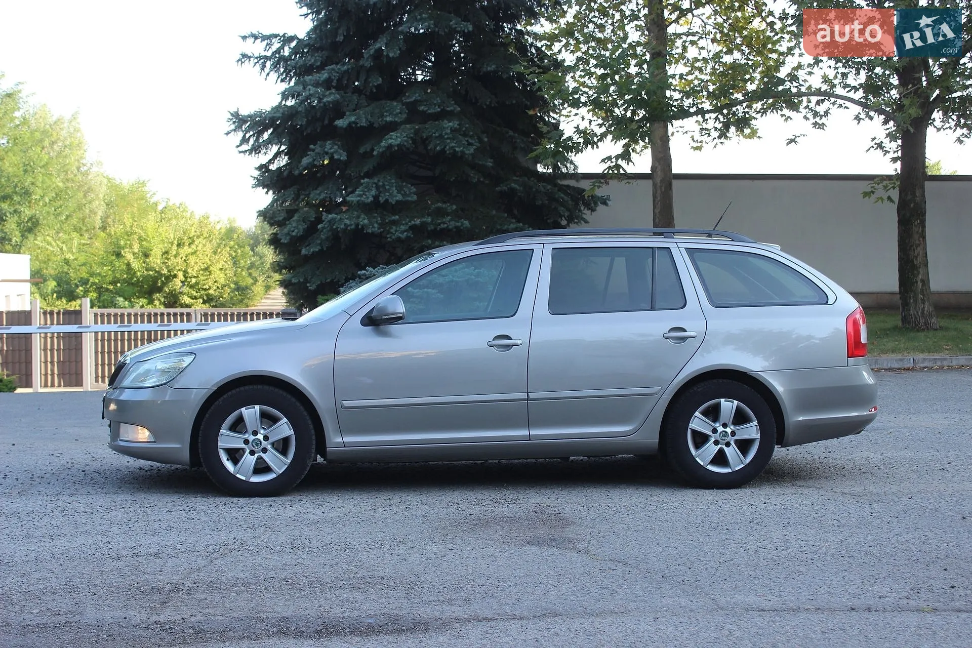 2010 Skoda Octavia - мініатюра 9