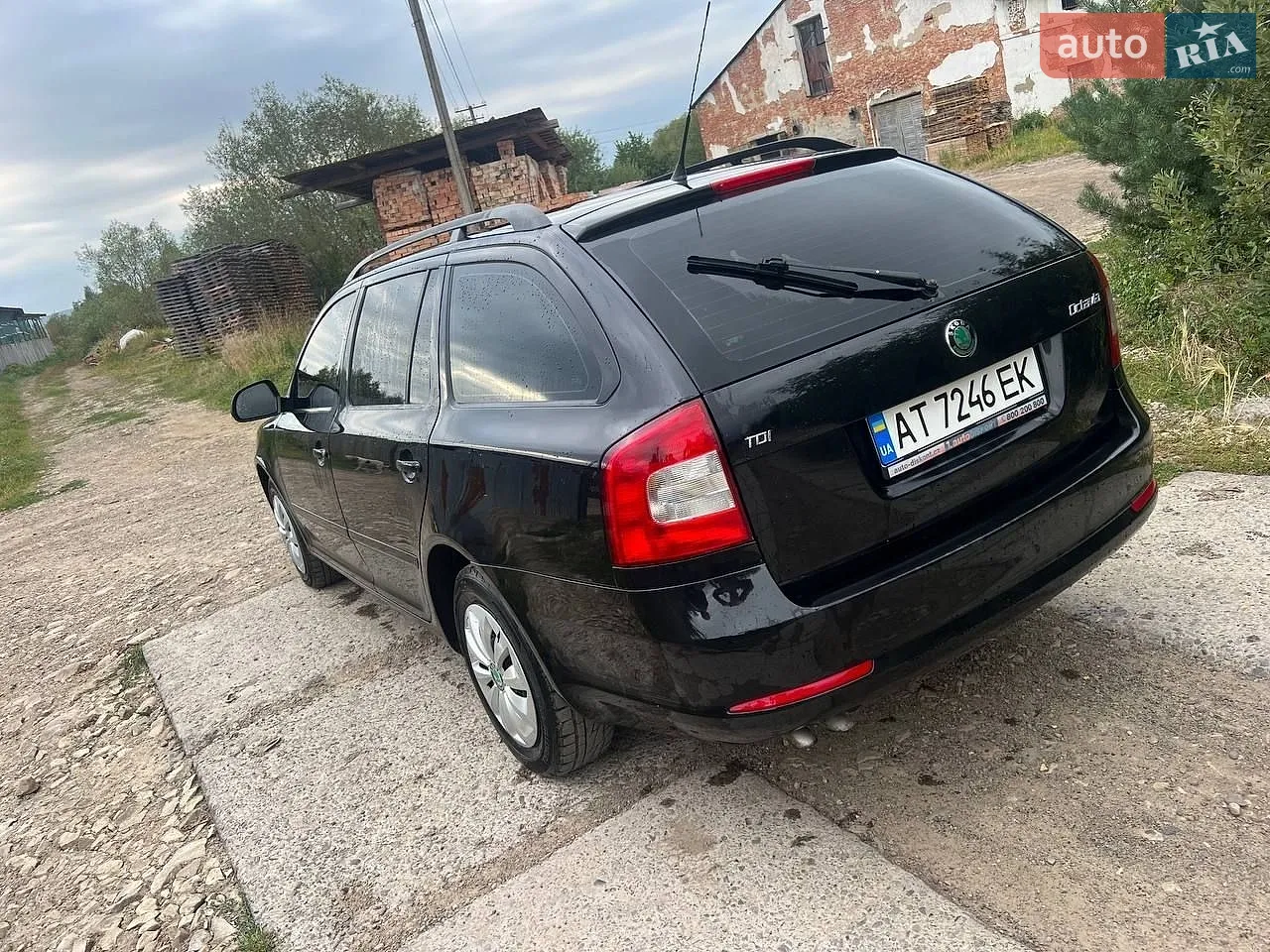 2010 Skoda Octavia - мініатюра 3