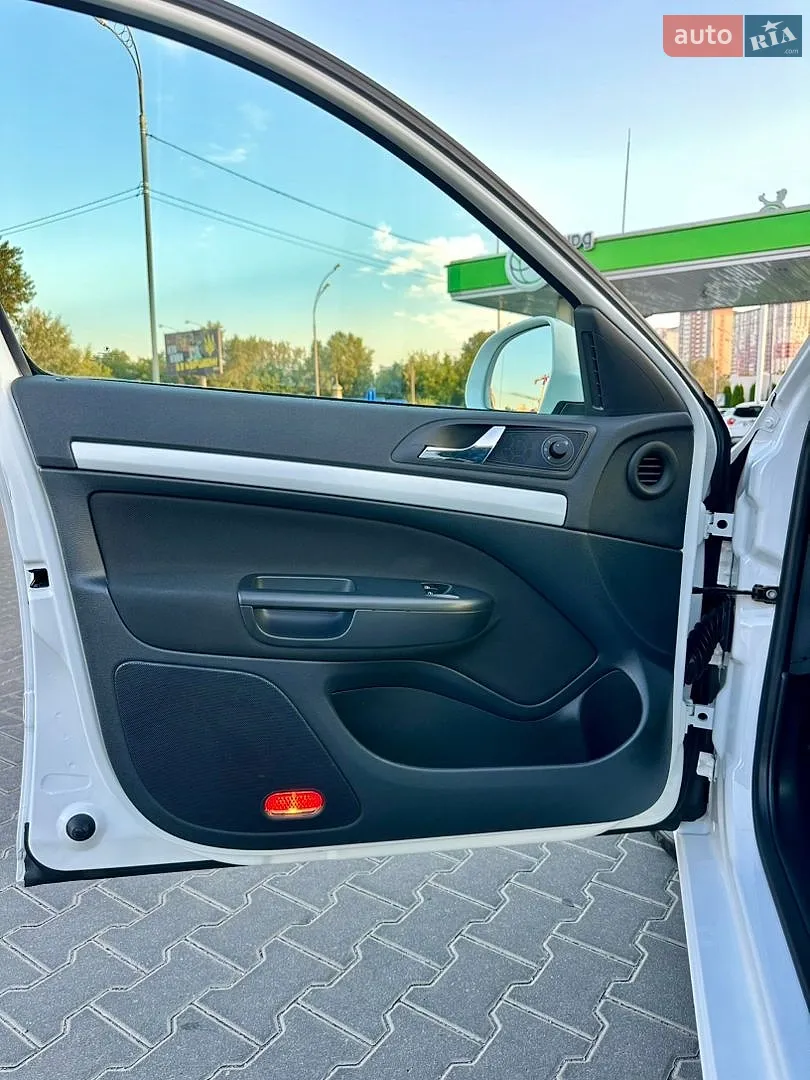 2012 Skoda Octavia - мініатюра 20