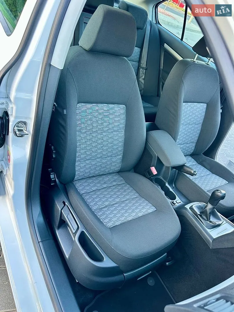 2012 Skoda Octavia - мініатюра 38
